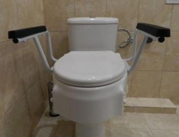 Toilettensitzerhöher 3-fach höhenverstellbar