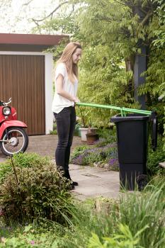 UPP Müllpresse Mülltonne Haushalt Hausmüllpresse Abfallpresse Müllstampfer Garten