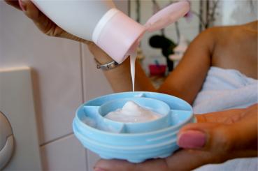 Lotion-Creamer WEIß-MINT Eincremehilfe Creamer Waschhilfe